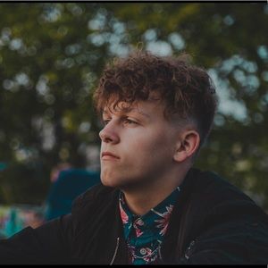 Meet your Posher, Sam